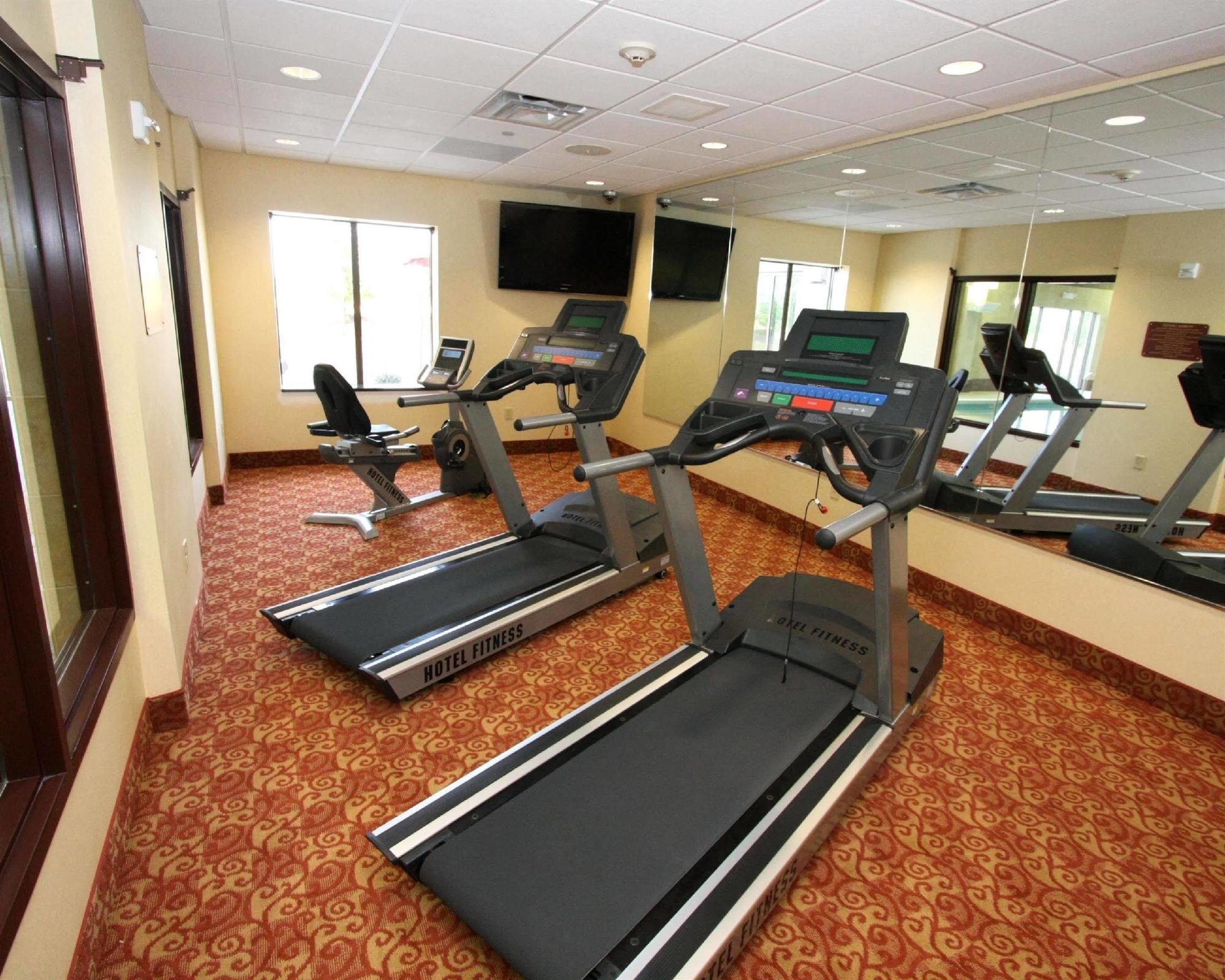 Holiday Inn Express & Suites Clear Spring By Ihg Екстер'єр фото